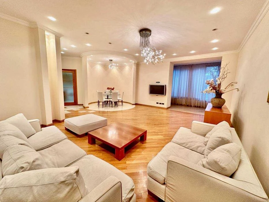 Квартира на Дунаева 256м