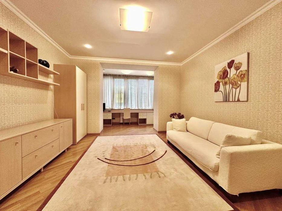Квартира на Дунаева 256м