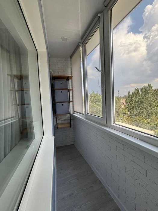 Продам 1 кімнатну квартиру Перемога 6 Победа пр. Героїв