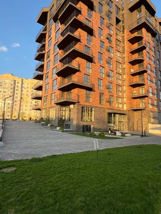 Продажа 2к квартиры 77.4 кв. м., ЖК Dream Lake, Винница