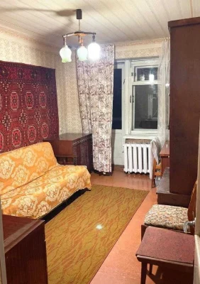 3-room apartment for sale in the Kholodna Gora district.
