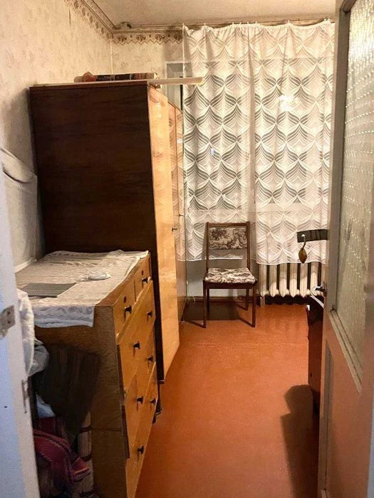 3-room apartment for sale in the Kholodna Gora district.