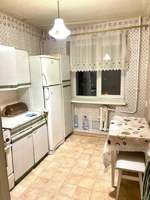 3-room apartment for sale in the Kholodna Gora district.