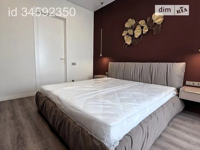 Sale of 2-room apartment 101.4 sq. m. on Andriy Verkhoglyada St. 14A