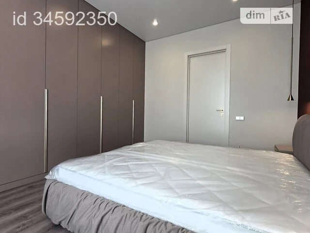 Sale of 2-room apartment 101.4 sq. m. on Andriy Verkhoglyada St. 14A