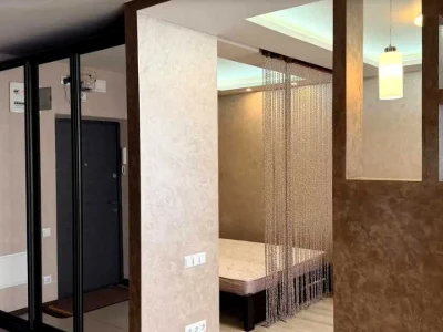 Apartment. Kharkiv, Myru St.