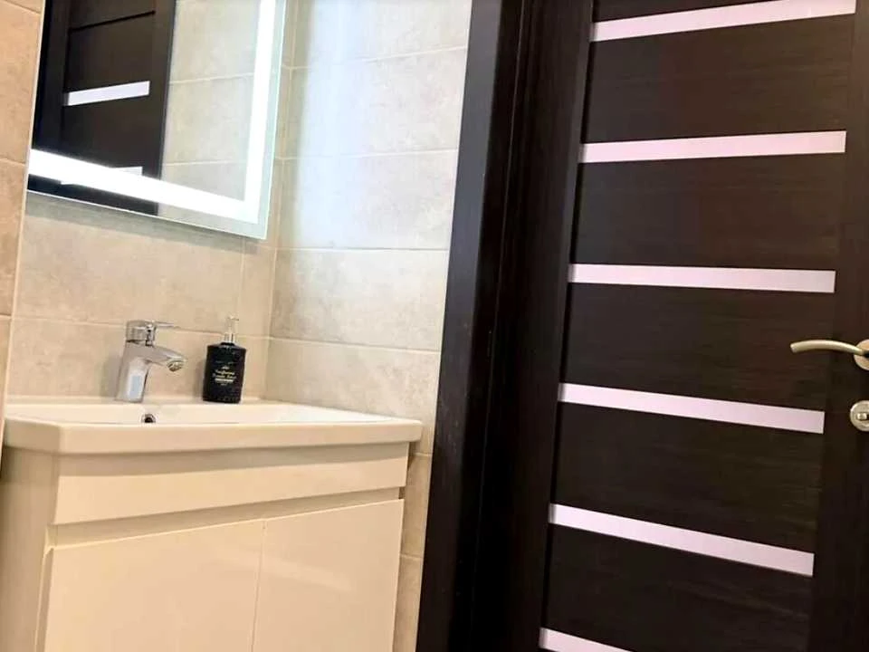 Apartment. Kharkiv, Myru St.