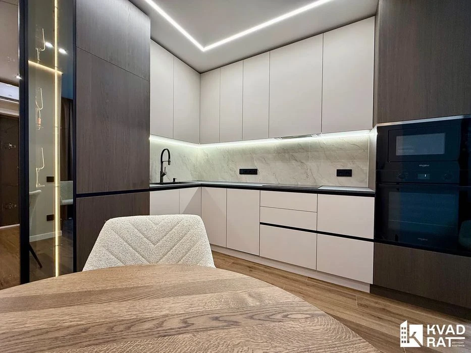 Stylish one and a half-story apartment with high-quality renovation in the Manhattan residential complex! 9 floors