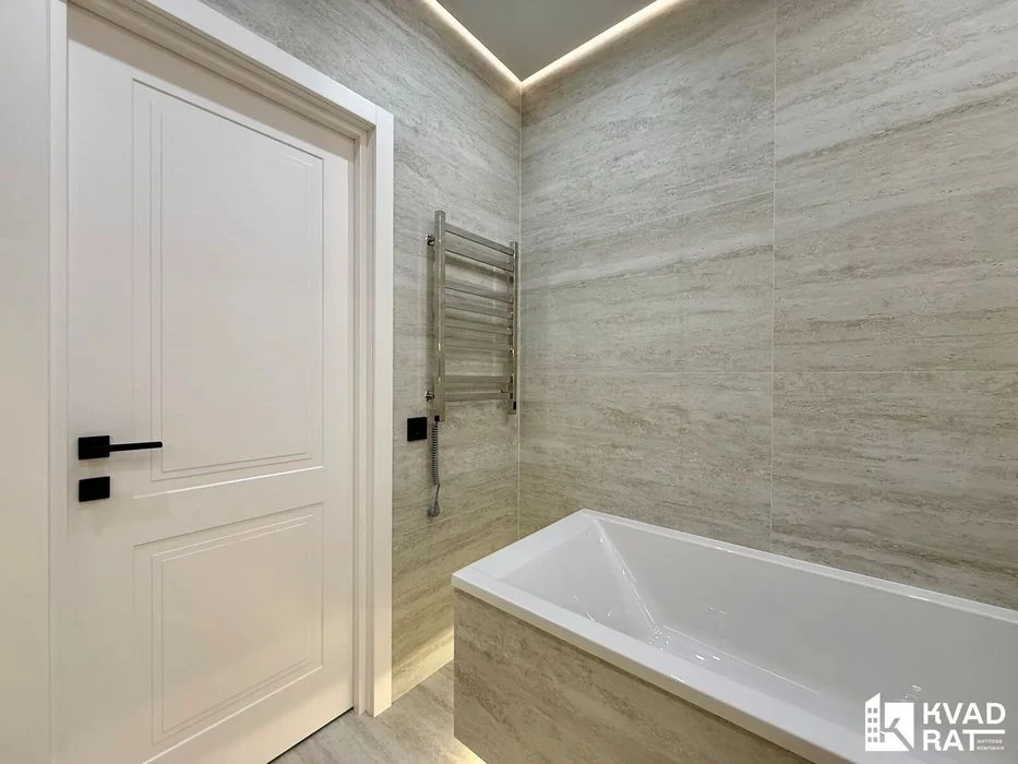 Stylish one and a half-story apartment with high-quality renovation in the Manhattan residential complex! 9 floors