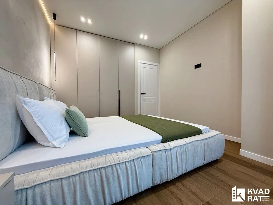 Stylish one and a half-story apartment with high-quality renovation in the Manhattan residential complex! 9 floors