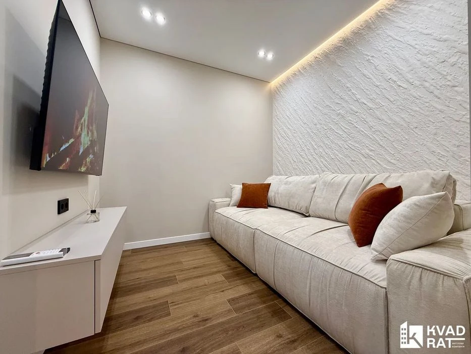Stylish one and a half-story apartment with high-quality renovation in the Manhattan residential complex! 9 floors
