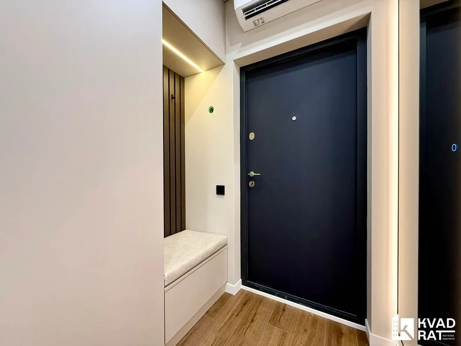 Stylish one and a half-story apartment with high-quality renovation in the Manhattan residential complex! 9 floors