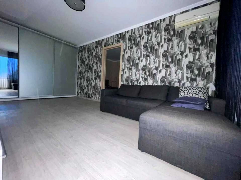 Квартира. Дніпро, Набережна Перемоги вул.