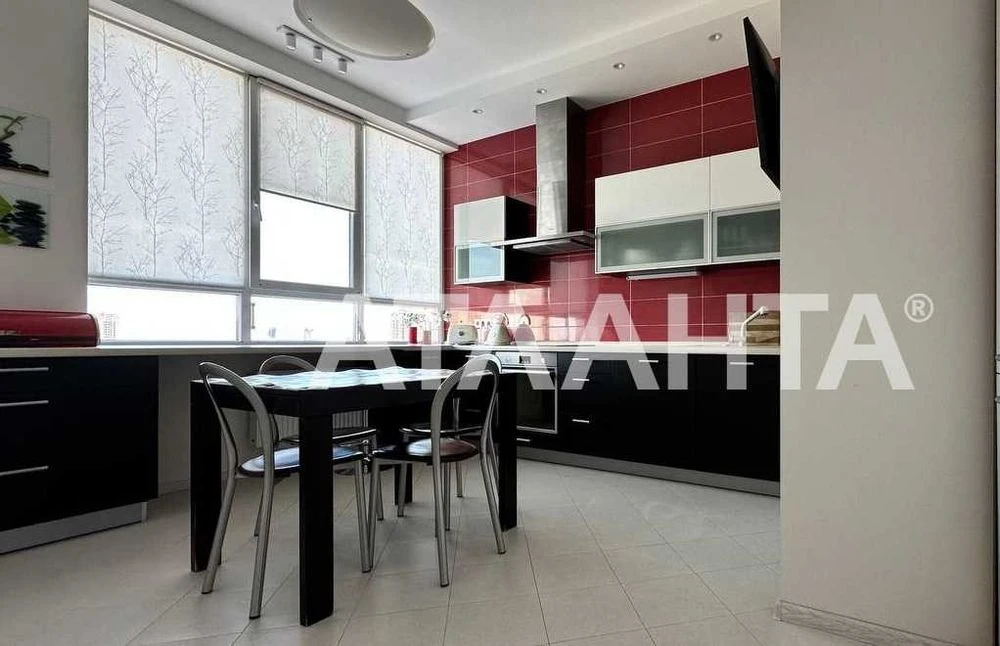 3-room apartment on the middle floor, Zvezdny gorodok, Park Pobed