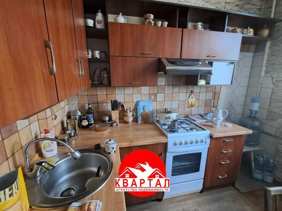 A 3-room, bright, full-length apartment for sale on P