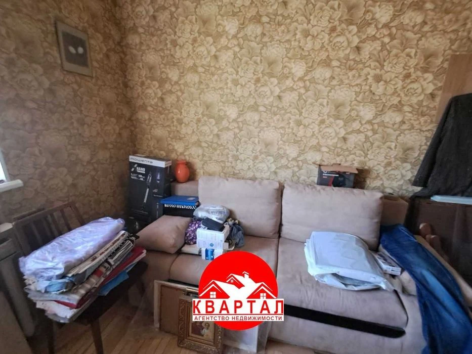 A 3-room, bright, full-length apartment for sale on P