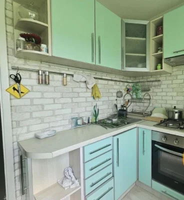 Продаётся 2 ком.кв.ул .Товарищеская на Бородинском!