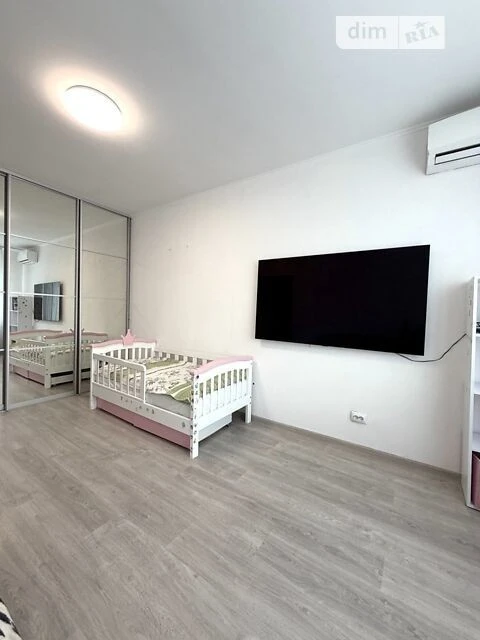 Sale of 1-room apartment 36.6 sq. m. on Borys Gmyri St. 10/40 • I