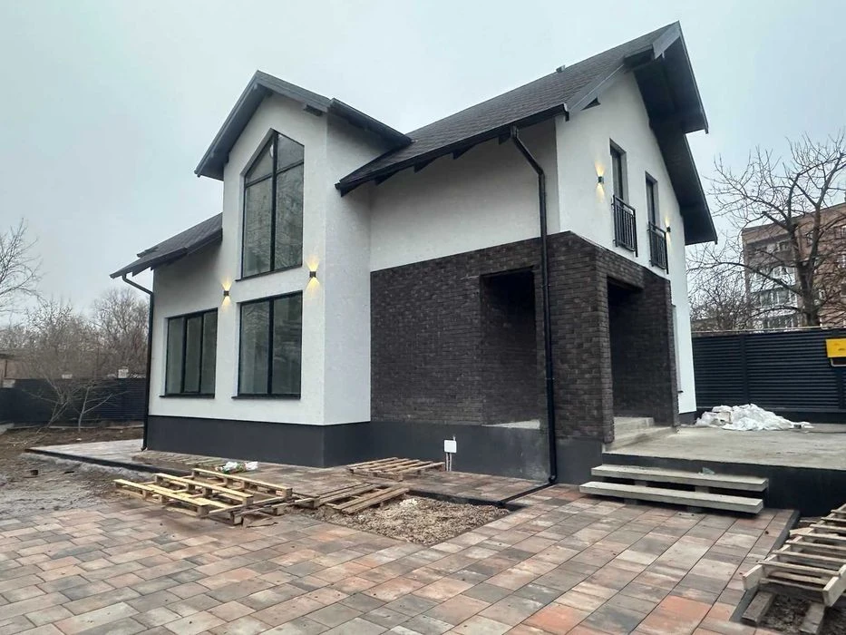 Продажа отдельно стоящего дома на Брацлавской