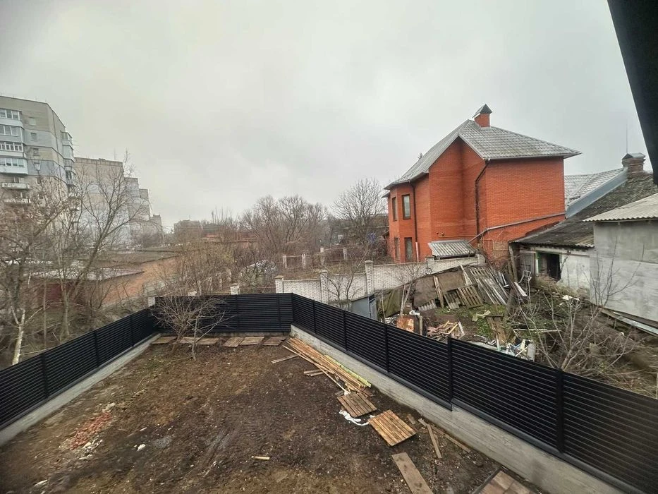 Продажа отдельно стоящего дома на Брацлавской