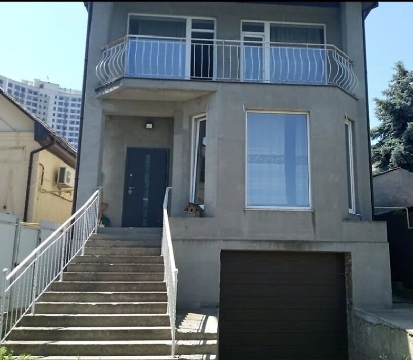 House with plot.  3 acres. Arcadia. Kamanina Lane