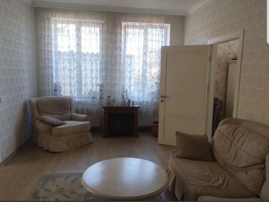 House with plot.  3 acres. Arcadia. Kamanina Lane