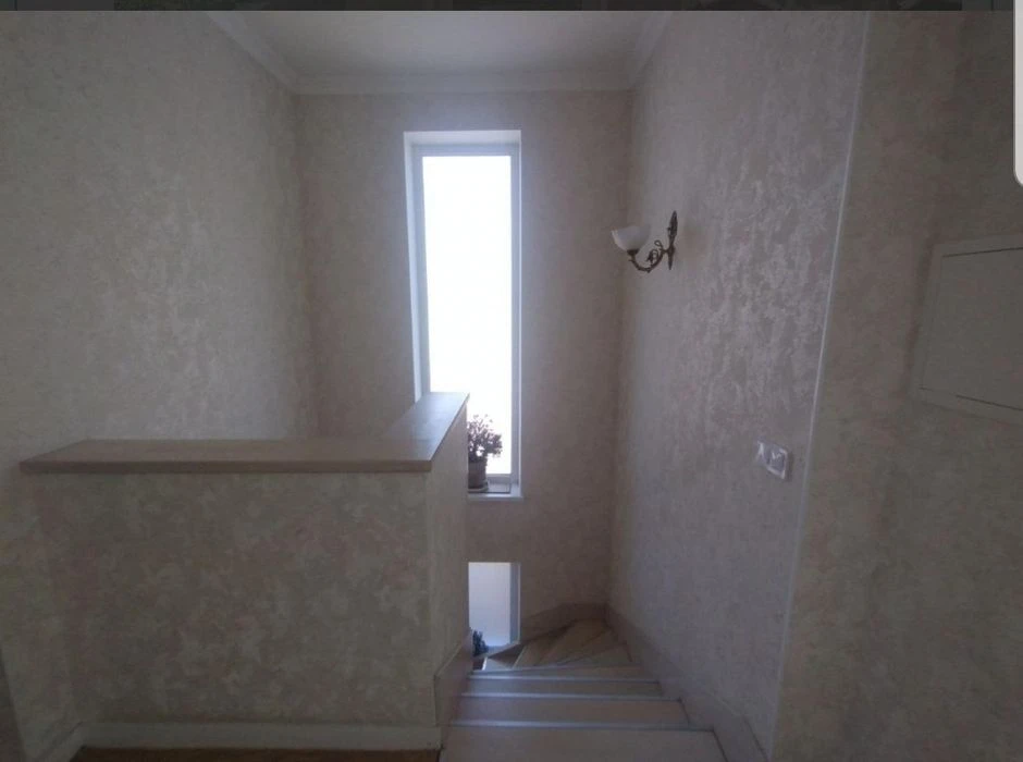 House with plot.  3 acres. Arcadia. Kamanina Lane