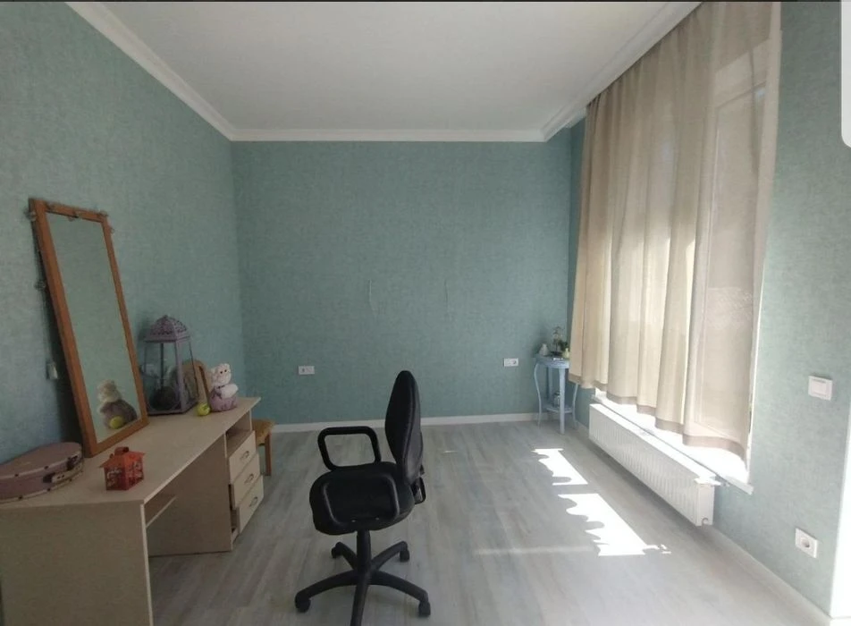 House with plot.  3 acres. Arcadia. Kamanina Lane