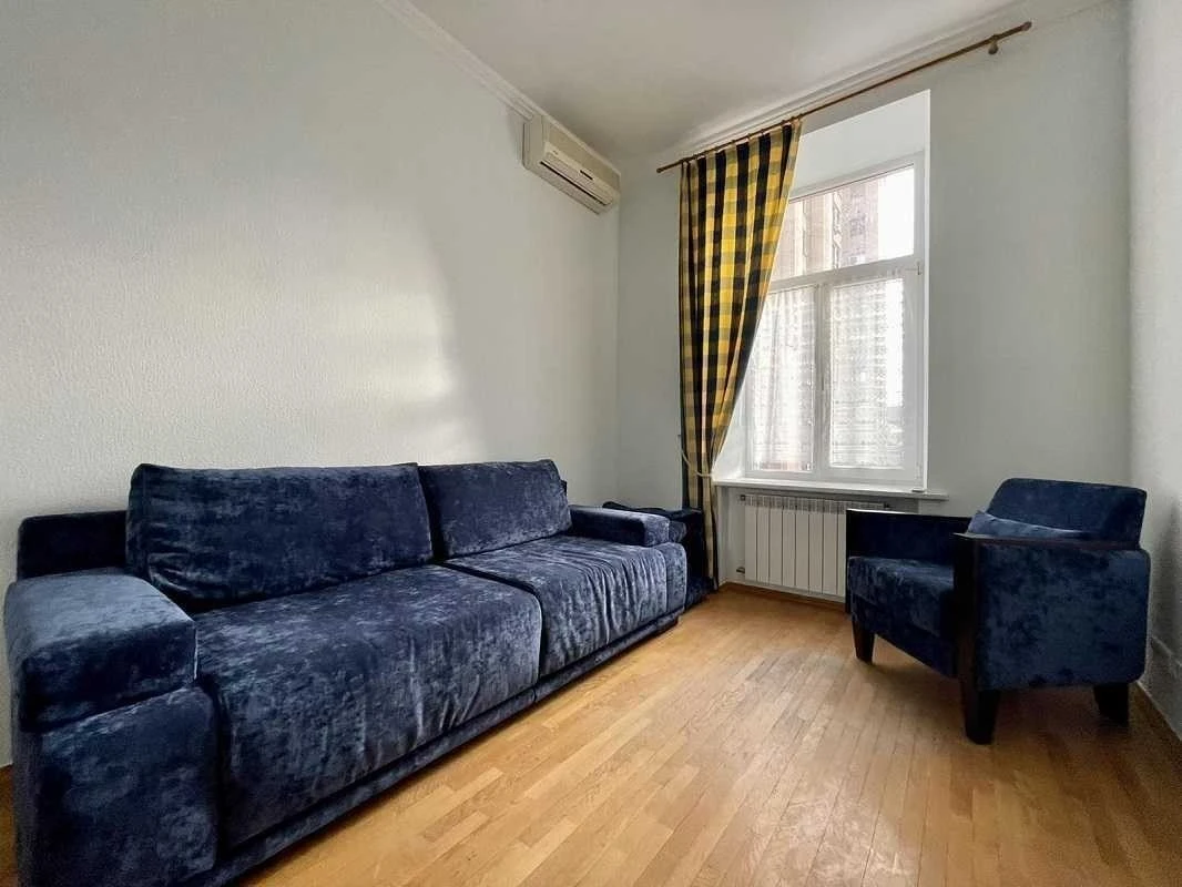 5-room apartment for sale 126 m², Sichovykh Striltsiv St.,