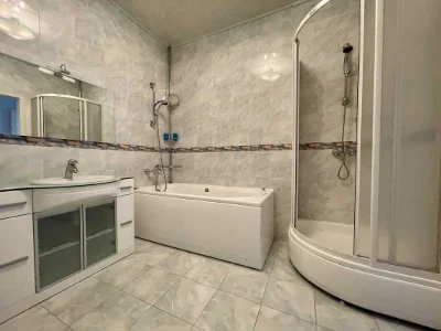 5-room apartment for sale 126 m², Sichovykh Striltsiv St.,