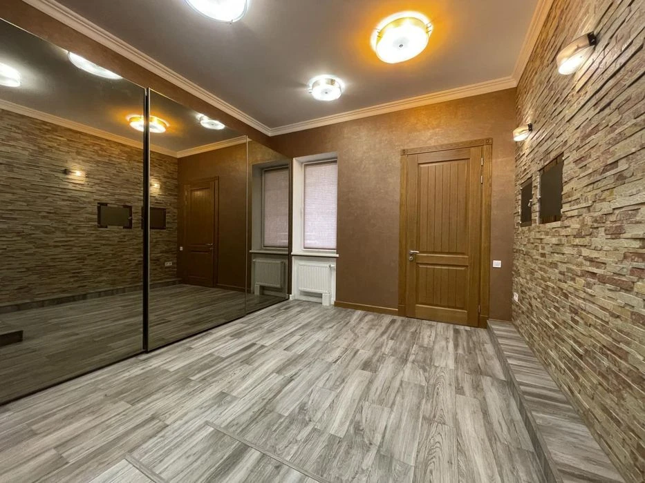 A townhouse is offered for sale in the Borodino residential complex.