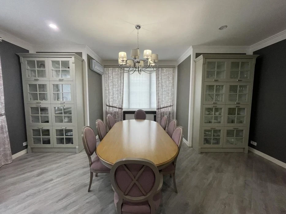 A townhouse is offered for sale in the Borodino residential complex.