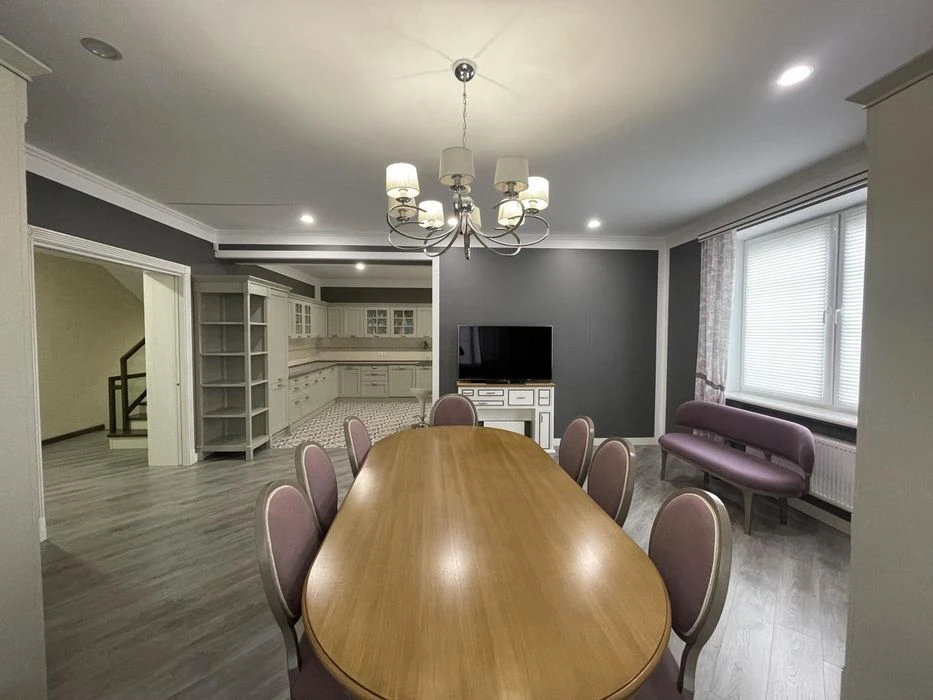 A townhouse is offered for sale in the Borodino residential complex.