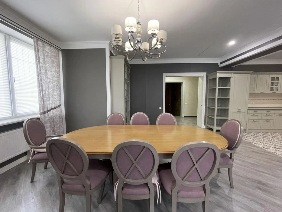 A townhouse is offered for sale in the Borodino residential complex.