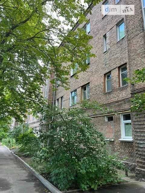 Room for sale 20 sq. m. on Derevlyanska Street 20/2 • ID 34526