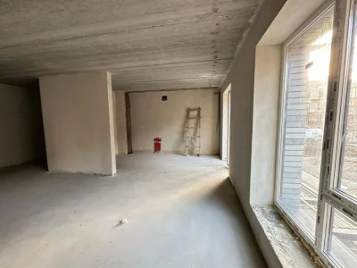Гарна 3х кім.квартира в містечку клубного типу