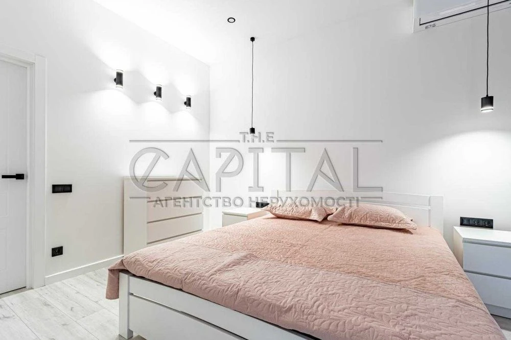 Apartment for sale, Beresteysky Ave., Crystal Park Tower residential complex,
