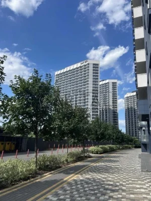 Продаж 1к квартири 54 кв. м на вул. Осокорська 8 • ID 346986