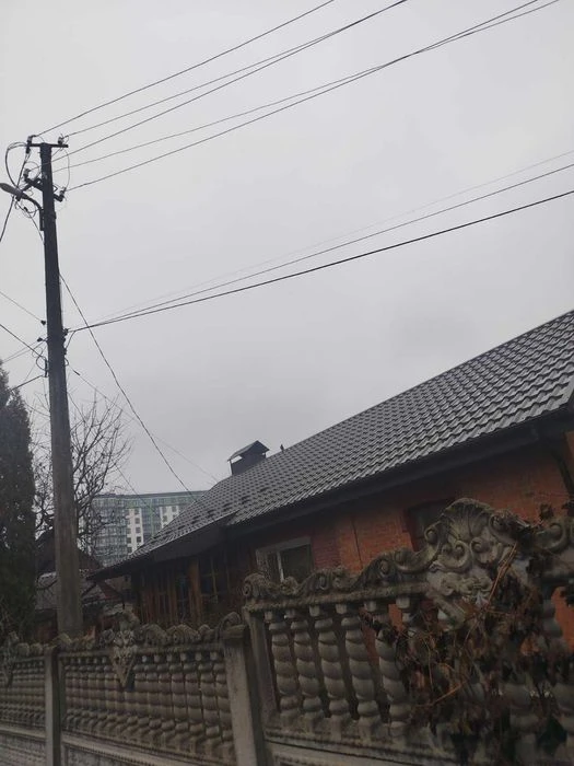 I will sell part of the house on Lyali Ratushnoi Street, 8289.