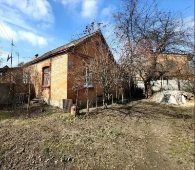I will sell part of the house on Lyali Ratushnoi Street, 8289.