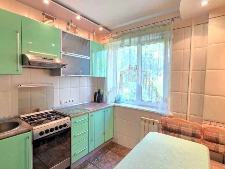 Apartment. Kharkiv, Svitla St.