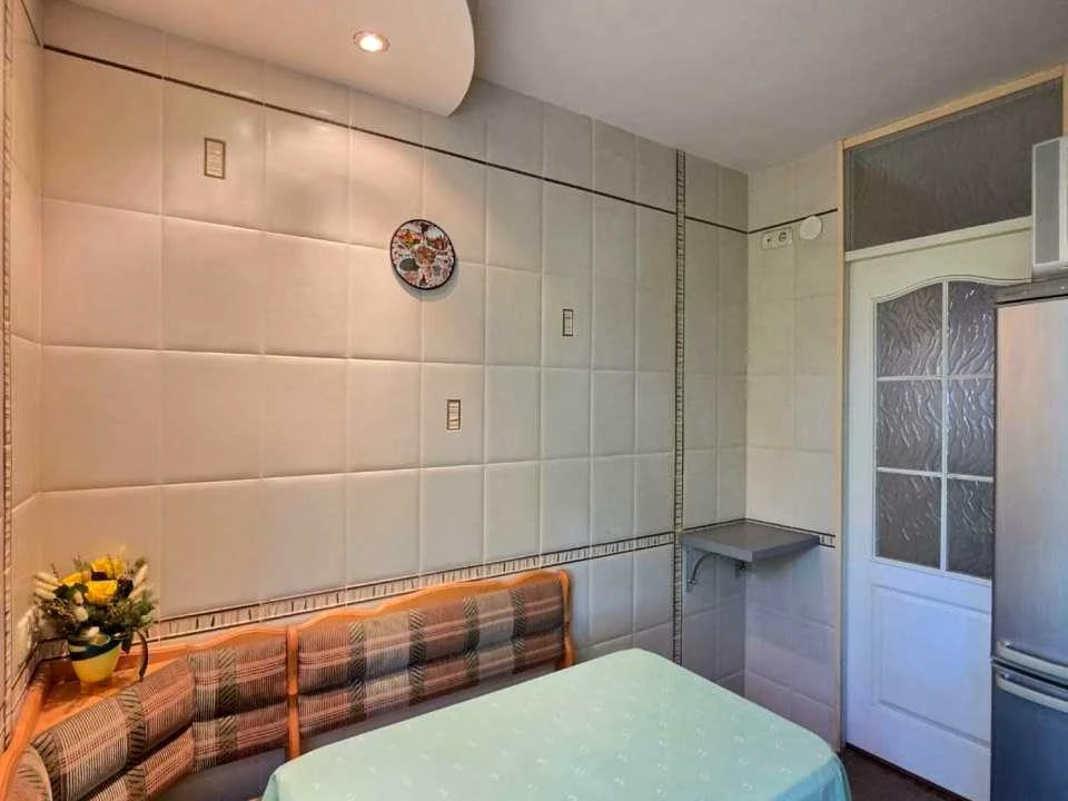 Apartment. Kharkiv, Svitla St.