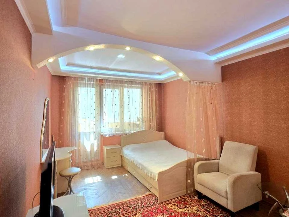 Apartment. Kharkiv, Svitla St.
