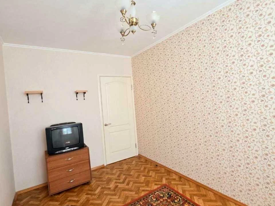 Apartment. Kharkiv, Svitla St.