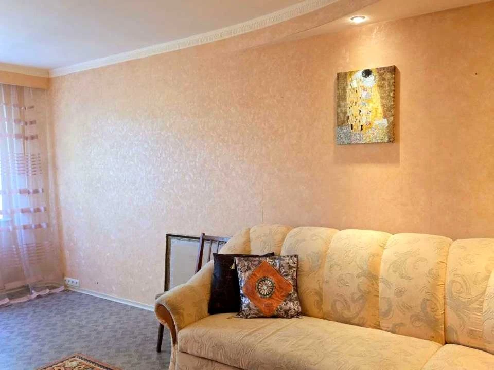 Apartment. Kharkiv, Svitla St.