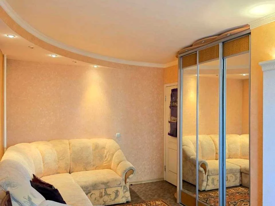 Apartment. Kharkiv, Svitla St.