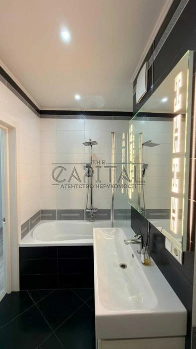 Residential complex Vidpochynok, 2-room apartment with renovation 71 m2, Svyatoshyns