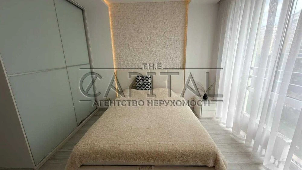 Residential complex Vidpochynok, 2-room apartment with renovation 71 m2, Svyatoshyns