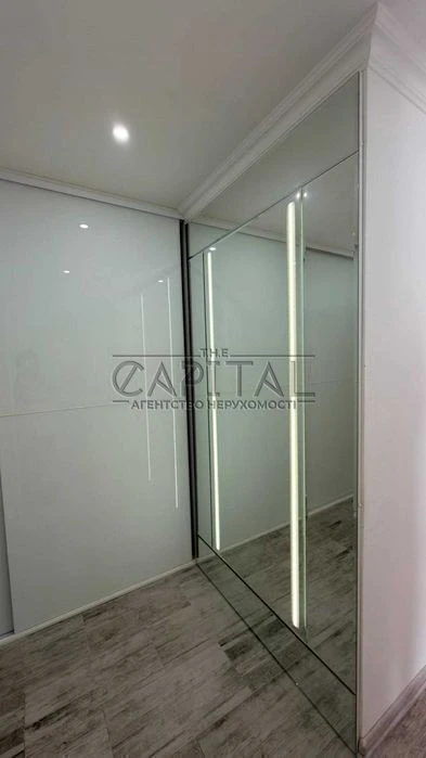 Residential complex Vidpochynok, 2-room apartment with renovation 71 m2, Svyatoshyns