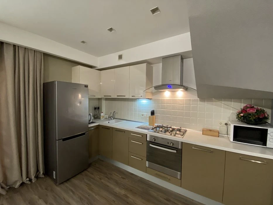 Rent a townhouse in the center of Arcadia
